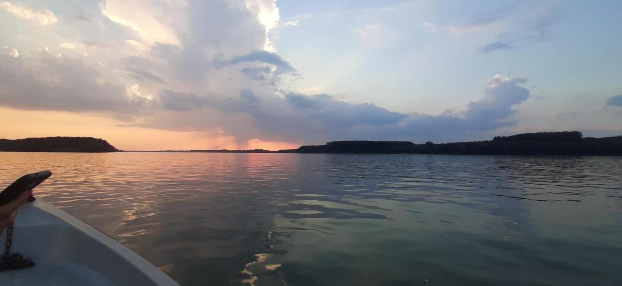 Хотел "Лодката" Tutrakan Kültér fotó